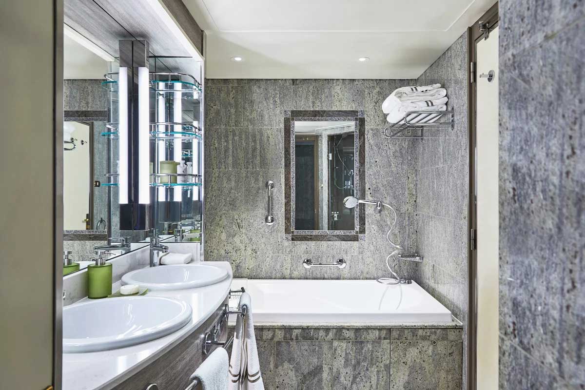 Silver Shadow apartament Medallion
