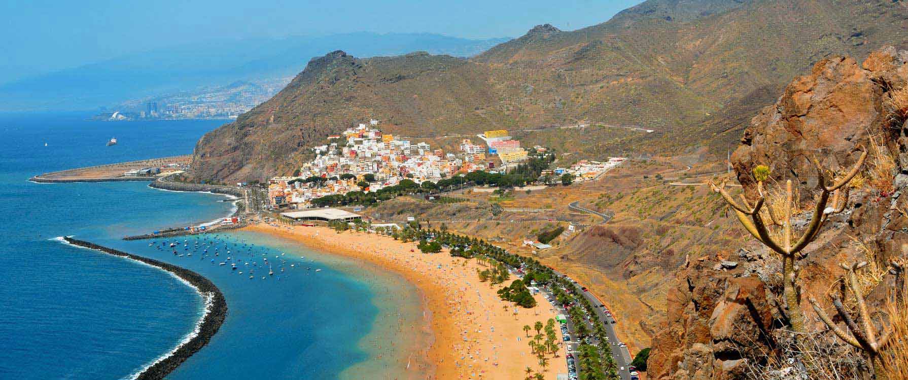 Plaża i ocean na wyspach kanaryjskich