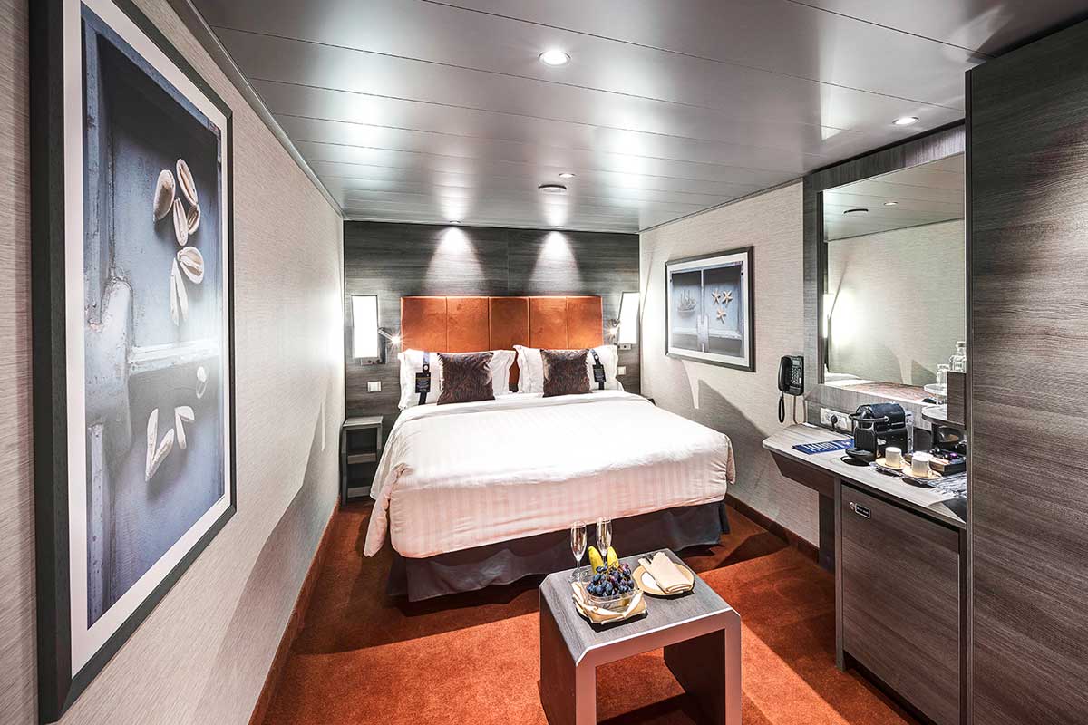 MSC Bellissima apartament Yacht Club Interior Suite